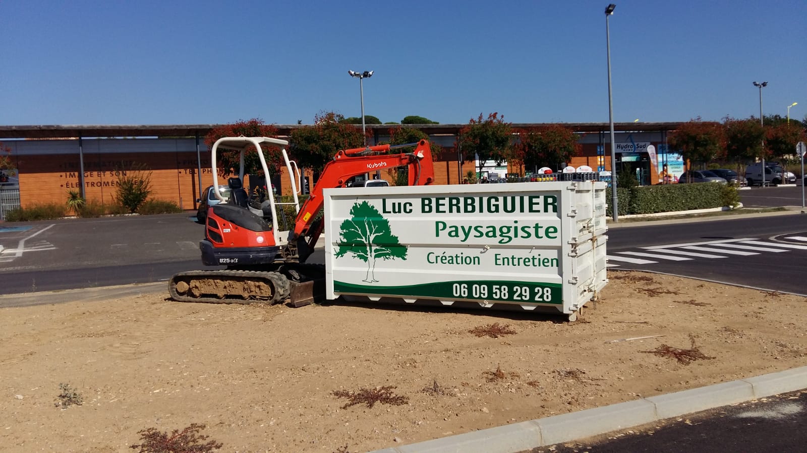 Cr�ation d'espace vert Th�zan L�s B�ziers